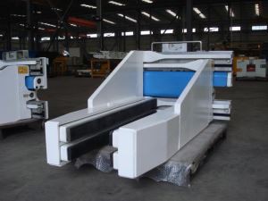 Empilhadeira hidráulica com braçadeira para bloco de concreto