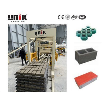 Máquina para fabricar tijolos de concreto na Macedônia do Norte